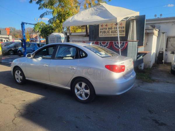 2009 Hyundai Elantra - $2,000 (+ Centro de Puja Automática)63487301980931124