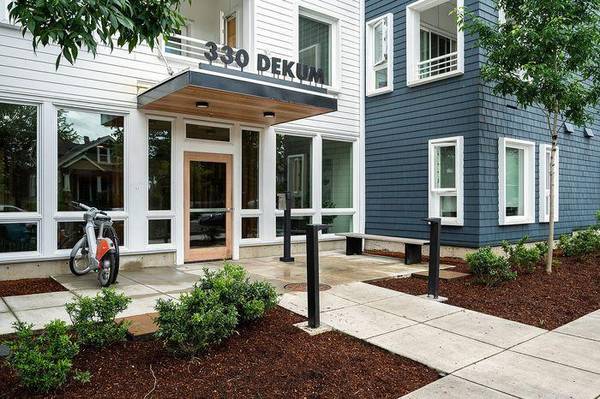 $1,200 / 320ft2 - Variety of Dining, Shopping, and Entertainment Destinations (Piedmont-Woodlawn)63820763002881124