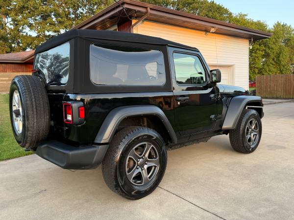 2022 Jeep Wrangler Sport - $25,500 (Greensburg)63625172709377123