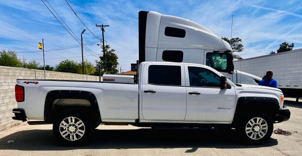 19 GMC 2500  4X4 clean title - $21,995 (Bakersfield)63613744624001122