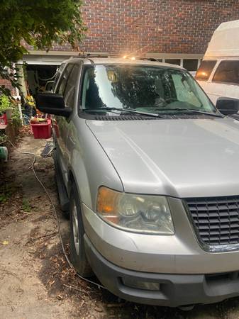 FORD EXPEDITION - $500 (East point)63620796230019121
