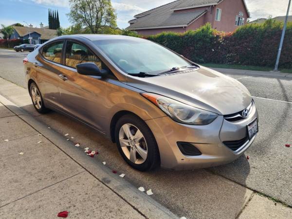 2013 Hyundai Elantra Limited Sedan 4D Sedán - $4,800 (Tallys Motors)63619489650561122