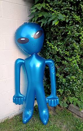 GIANT 5 FOOT TALL INFLATABLE BLUE ALIEN “GREY” 1