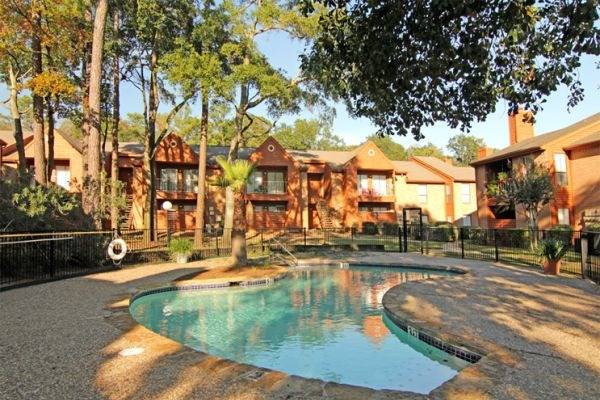 $1,185 / 2br - 965ft2 - Cable/Satellite Ready, Business Center, Wet/Dry Bars (2200 Montgomery Park Blvd, Conroe, TX)63906678813570121