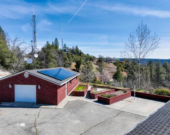 $999,000 / 5br - 2880ft2 - Rare 10-Acre Gold Run Property with Dual Homes & Solar! (Gold Run)63952103760770123