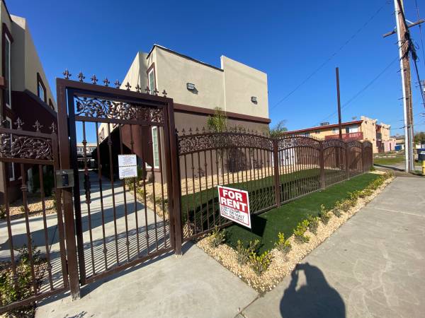 $1,525 / 2br - 2bd 1.5 bth63809838404353121