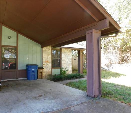 $1,495 / 2br - 900ft2 - 2/1 Duplex for $1495 near S. 1st/Stassney! Concrete Floors/Carport! (S. 1st/Stassney)63922560392066121