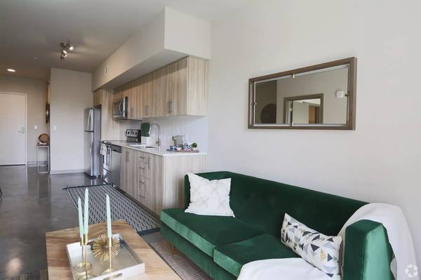 $1,585 / 1br - 714ft2 - Rent a great 1 bed / 1 bath! (Portland)63672671081217121