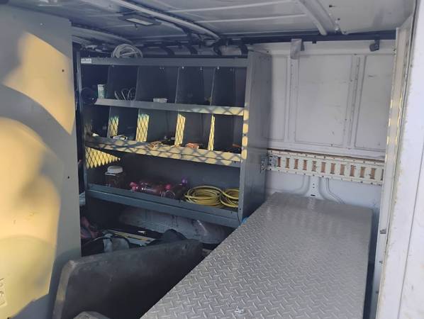 furgoneta de trabajo Chevy Astro 1998 con 146,000 millas - $2,500 (vallejo / benicia)63613267172739123