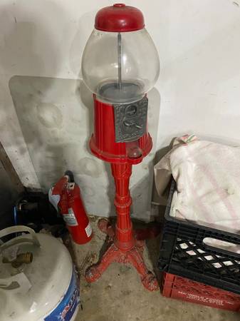 Vintage gum ball machine 1