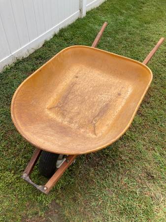 Steel Wheelbarrow - 4 Cubic Ft 1
