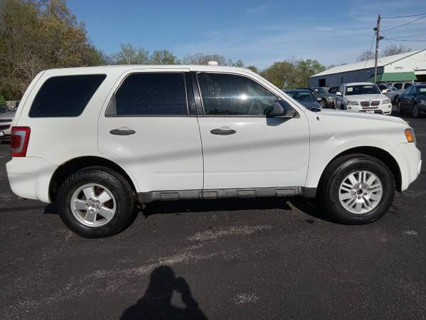 2011 FORD ESCAPE - $3,499 (BEACH PARK, ILLINOIS)63619083369731123