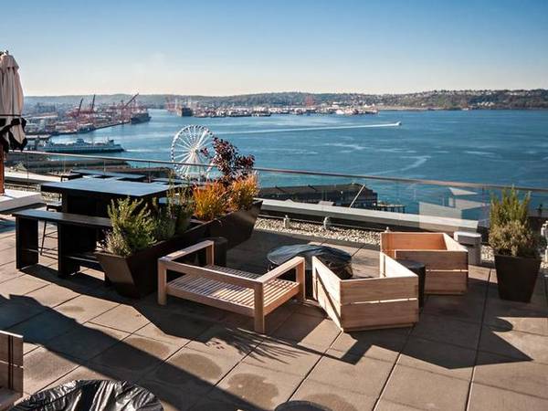 $2,654 / 1br - 634ft2 - Exposed Ceilings, In-Vanity Lighting, Wall-to-wall Plank Wood Flooring (Steps Away From The Pike Place Market & All Seattle Gem)63852482319233123