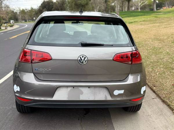 2015 Volkswagen E-Golf con pocos kilómetros - $7,70063470758254977123