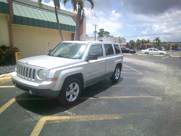 2011 JEEP PATRIOT LATITUDE    70TH ANNERVERSERY 1