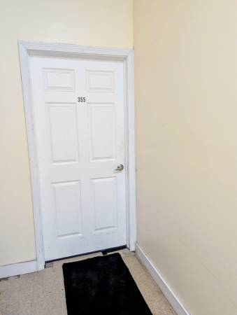 $840 / 592ft2 - ☞ 592 FT Erving Business Office Rental Space With Windows (Erving - Greenfield Area)64181050765057120