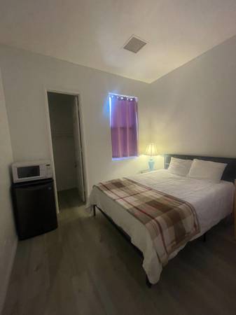 $900 Room for $900 (Desert Hot Springs)63758615077249122