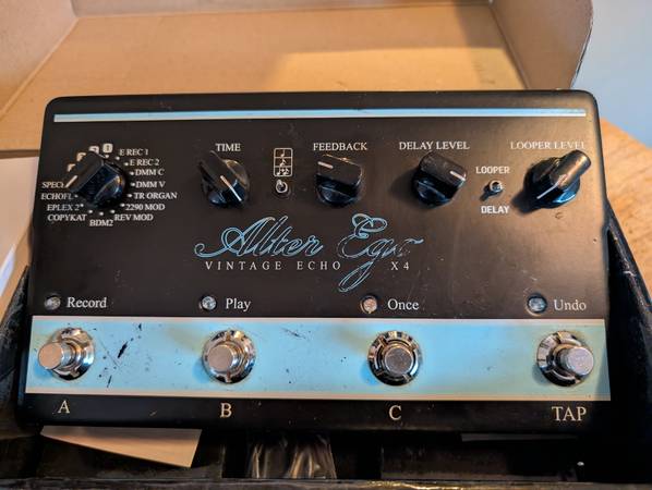 TC Electronic Alter-Ego X4 Delay / Looper 1