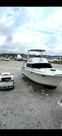 1983 40’ Silverton aft cabin 1