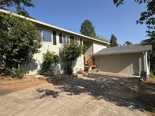 $2,650 / 3br - Beautiful 3 bed 2 bath Murphys home (Murphys)63952111240451124