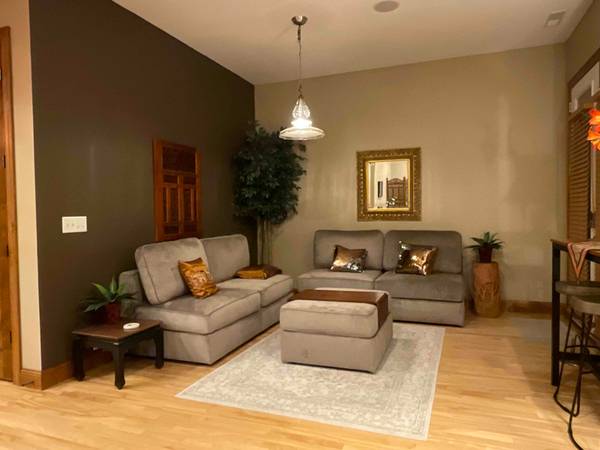 $2990.00 / 3br - 2438ft2 - ¡SERVICIOS INCLUIDOS! Espaciosa casa de 2438 pies cuadrados en el corazón de la ci63868697073283122