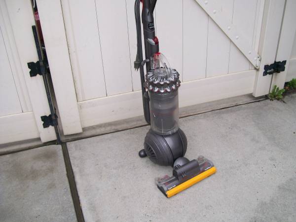Dyson Ball Multifloor Upright Vacuum Cleaner 1
