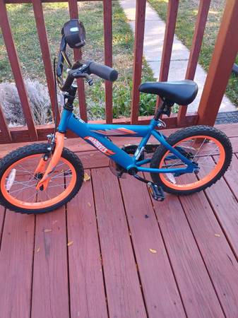 HOT WHEELS KIDS BIKE 1