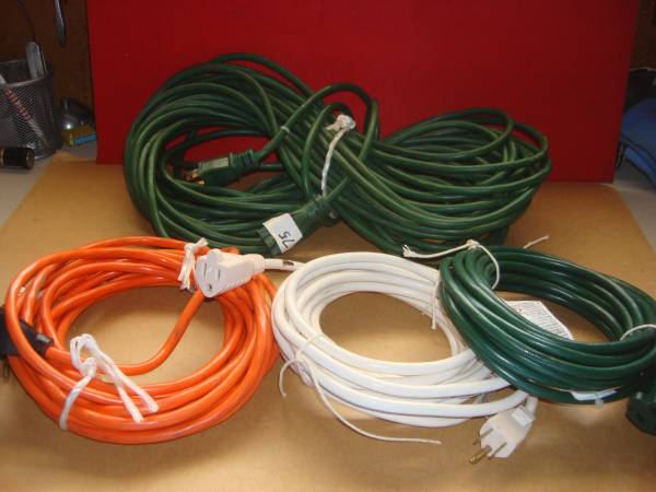 20, 25, OR 75 FOOT EXTENTION CORDS 1