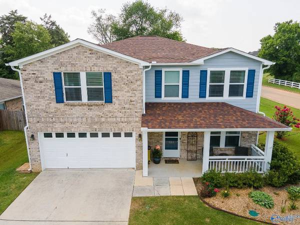 $2050.00 / 4br - 2902ft2 - Large 4/3 in Madison on Corner Lot!63658760168065122