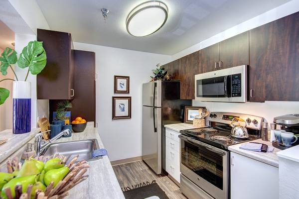 $2,214 / 2br - 940ft2 - Ubicado en Kent, lavadora/secadora de tamaño completo, 2/BD 2/BA (25102 62nd Avenue South, Kent, WA)63814636052611120