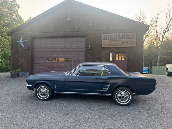 1966 Ford Mustang 1