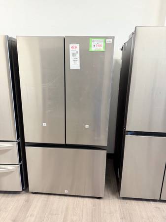 SAMSUNG BESPOKE NEW OPEN BOX WITH MINI CUBE ICE 1