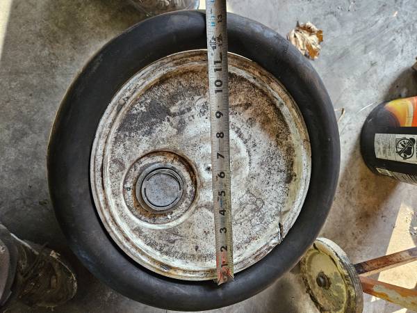 Tire installation donut 1