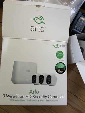 ARLO 3 WIRE FREE HD SECURITY CAMERA 1