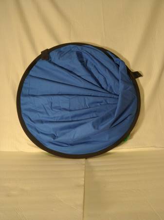 Fotodiox 5'x7' Collapsible Chromakey Green + Blue 2-in-1 Background - $50 (johnson city)63442171172867123