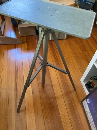 Slide projector stand 1
