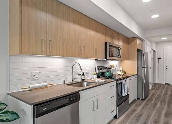 $2,355 / 1br - 543ft2 - Relax on the Roof top watching your games - 8 Weeks Free - Baldwyn (Northgate)64031136152195121