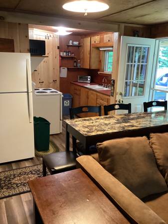 $1,500 / 2br - 660ft2 - Pittsburg camp rental (Pittsburg nh)63656178330625122