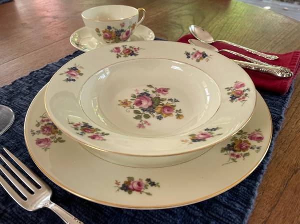 Antique Bohemia Royal Ivory Fine China 1