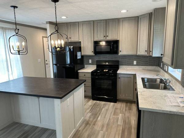 $1,299 / 2br - 960ft2 - 2 Bedroom 2Bath Brand New Home-Don't miss out!!! (Grand Ledge)63620245452419122