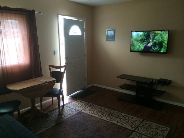 $1,650 Privado y tranquilo Kalama Valley Hawaii Kai (Kalama valley)63686727320195120
