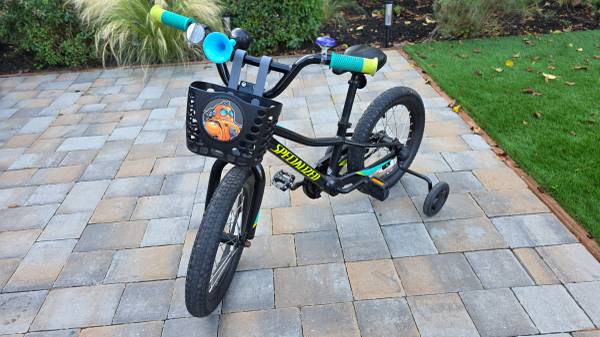 Specialized Riprock 16" Kids Bicycle Bike 1