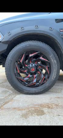 Tires: P275/60R-20 MICHELIN LTX A/T 2 SL 1