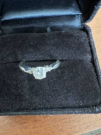 Vintage Engagement Ring 0.25 Carat  Diamond 14 ct White Gold betting 1