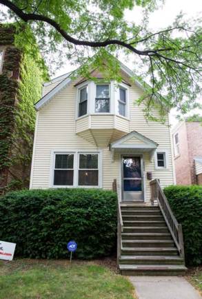 $2,500 / 3br - 1050ft2 - Bright, charming top-floor 3BR/1BA in the heart of Andersonville (Chicago)63960013030018120