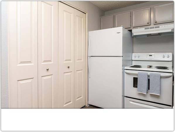 $1,675 / 2br - 832ft2 - ¡Ubicación conveniente de 2 habitaciones / 1 baño! 832 pies cuadrados. ¡Transporte cercano! (Tigard)63831537364609121