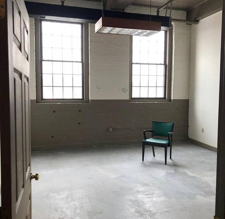 $350 Office / Artist Studio Dover NH (Dover)63931924883331120