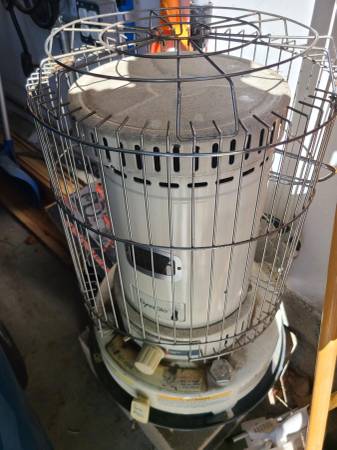 Kerosene heater with 10 gallons of kerosene 1