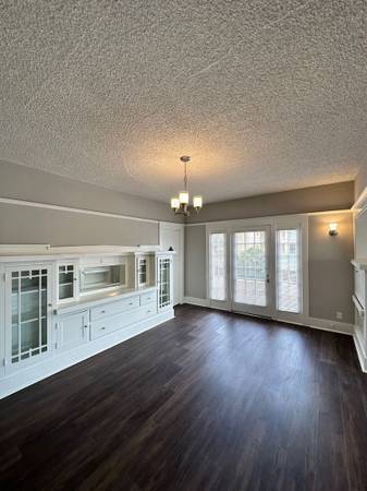 $1,100 $1,100 Un Estudio Grande / Apartamento Individual (Tarzana)63869889910531124