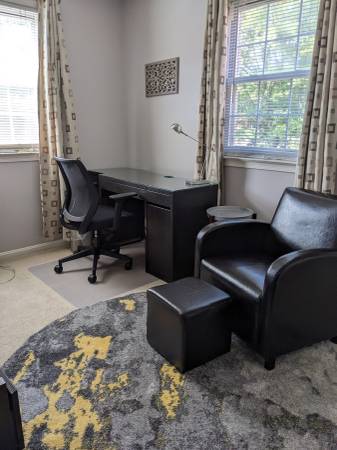$1,100 Furnished bedrooms in shared townhouse, avail. now!  Walk to GMU (Fairfax City)63896276123651120